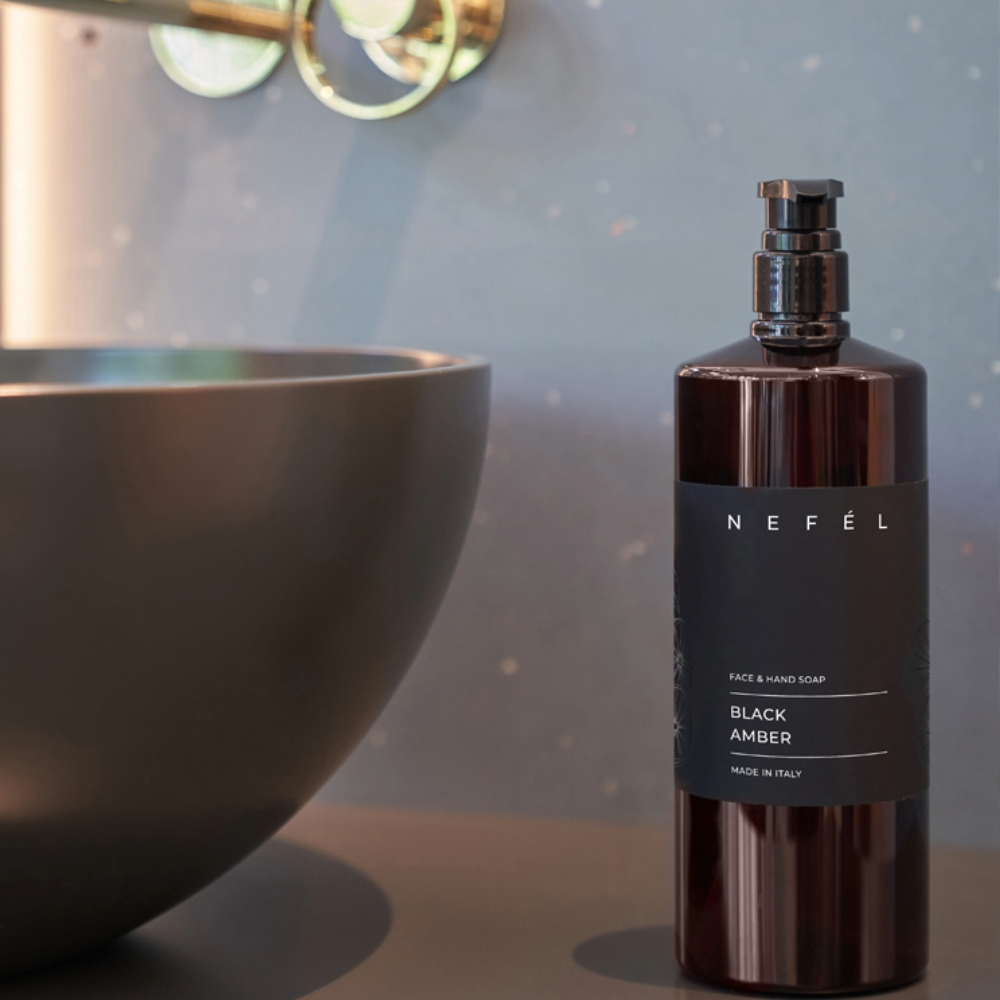 Sapone Viso e Mani Nefél Black Amber 480ml/1000ml/5000ml – Alchimia d’Oriente per la Cura delle Mani e del Viso